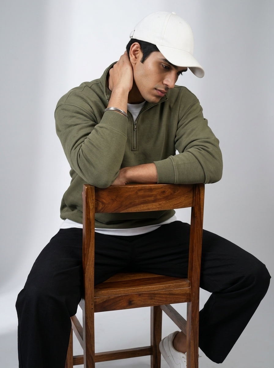 Black Modern Essential Relaxed Fit Trousers For Men's