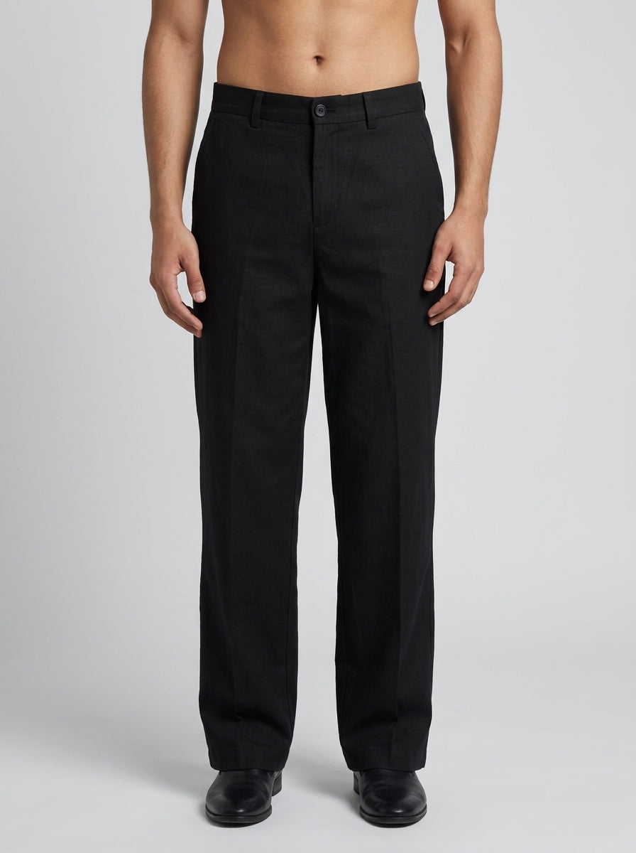 Black Modern Essential Relaxed Fit Trousers For Men's