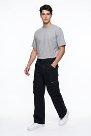 Black Regular Fit Utility With Multi-Pockets Cargo Pants For Men's