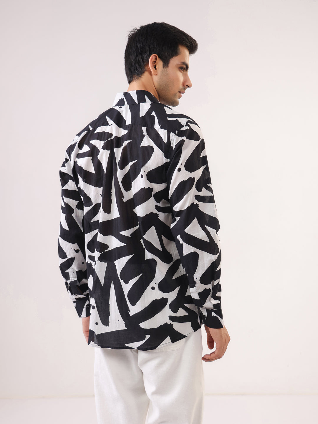 Men Black Abstract Print Cuban Collar Cotton Shirt