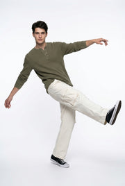 Off-White Solid Mid-Rise Straight Fit Utility Cargo Trousers For Men's